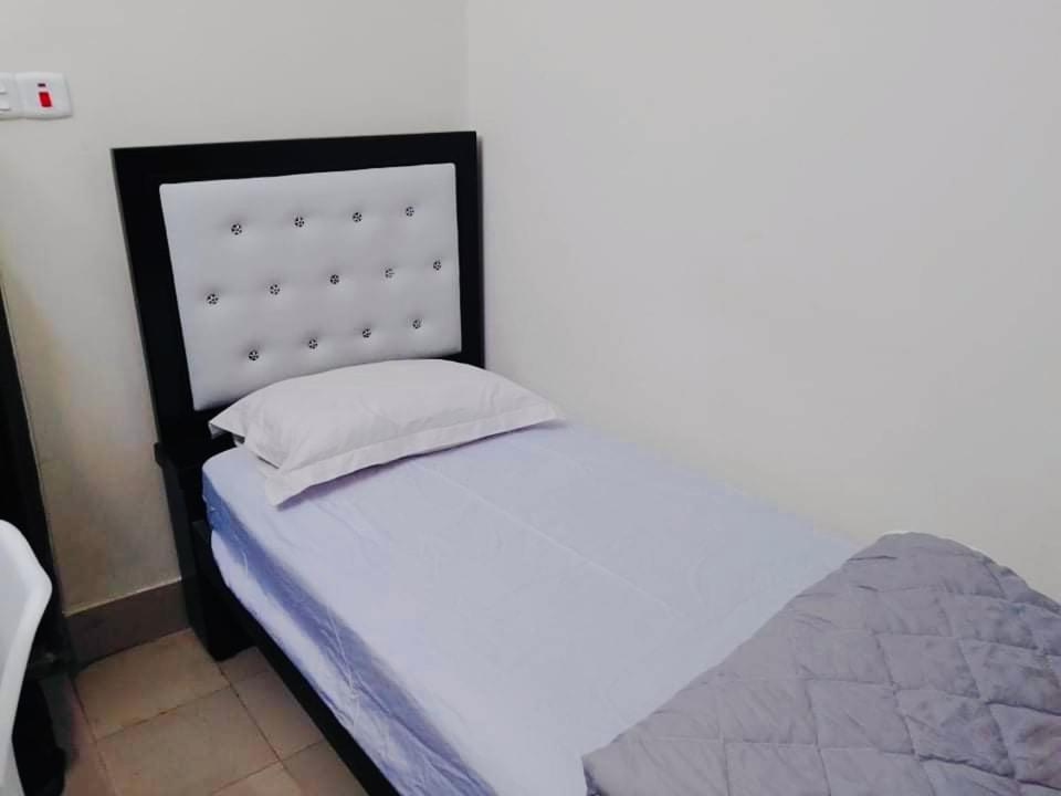 Hotel Seven Star Dhaka Buitenkant foto