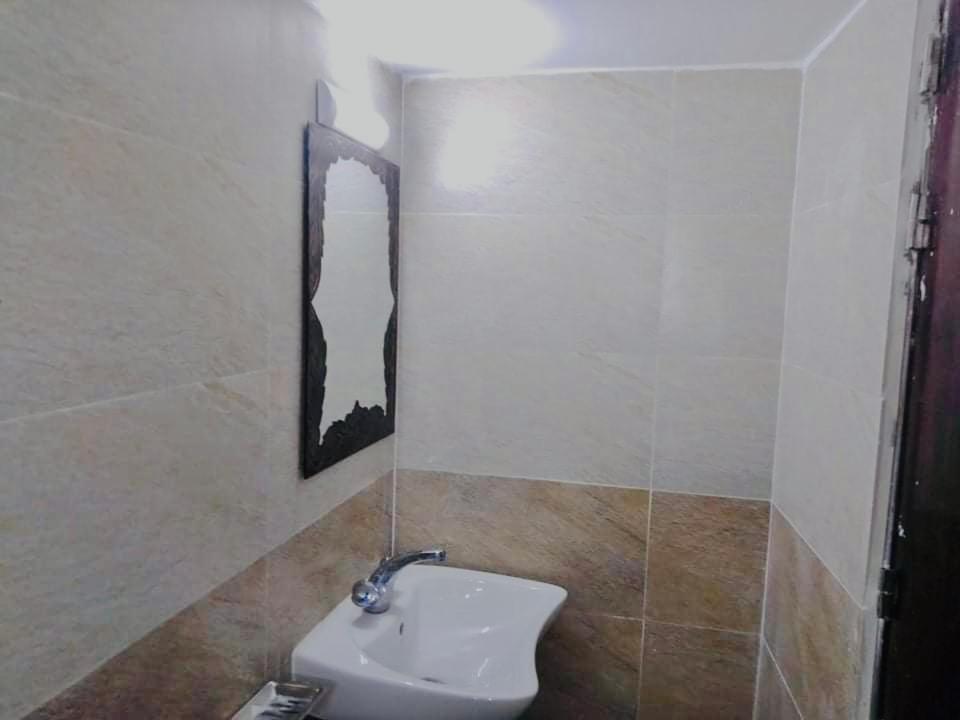 Hotel Seven Star Dhaka Buitenkant foto