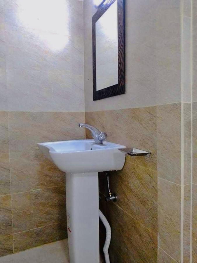 Hotel Seven Star Dhaka Buitenkant foto
