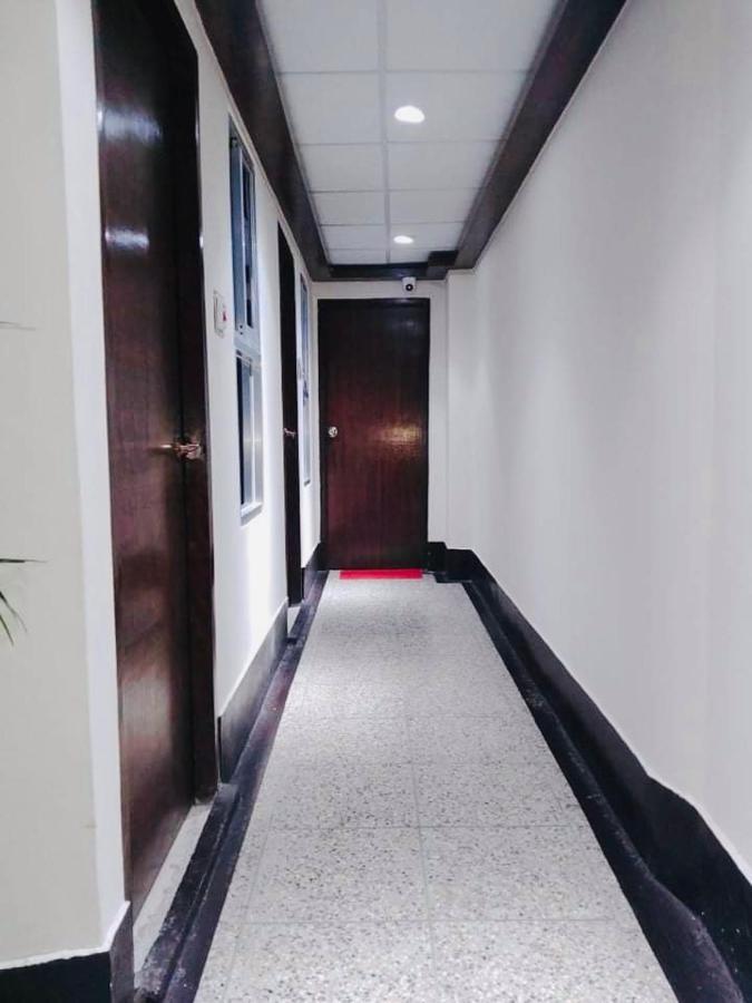 Hotel Seven Star Dhaka Buitenkant foto