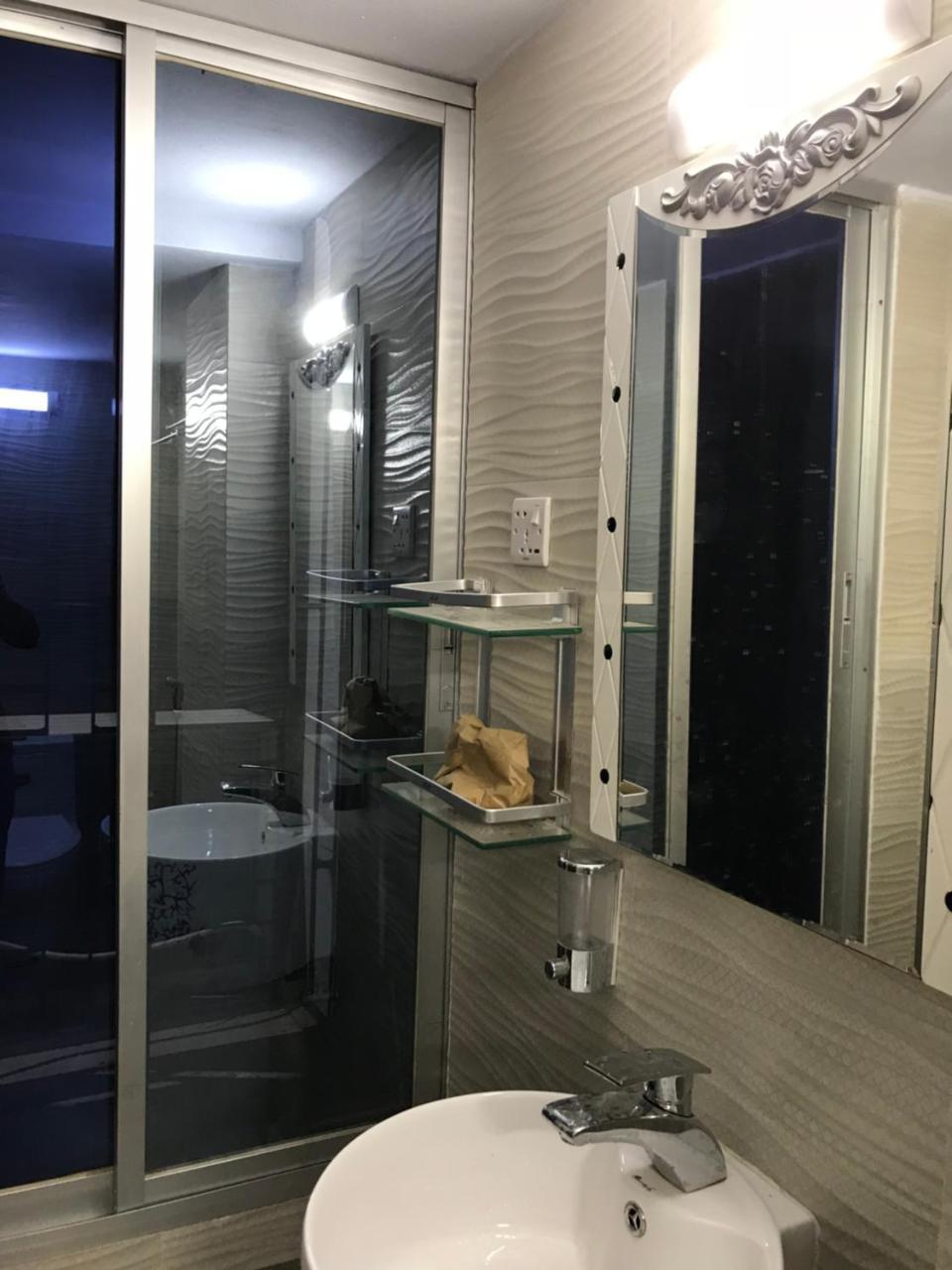 Hotel Seven Star Dhaka Buitenkant foto