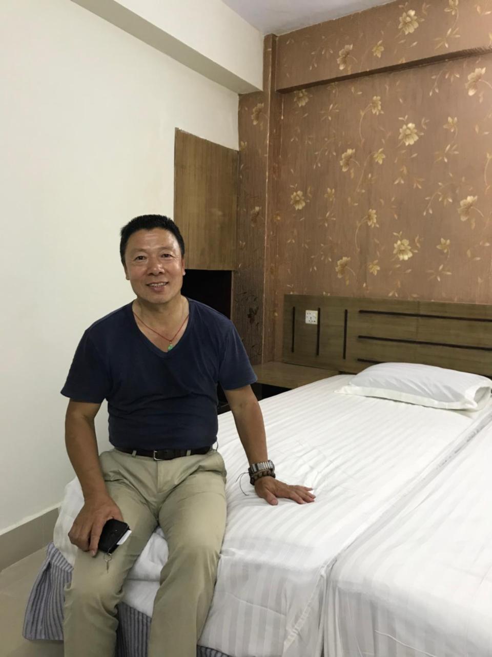 Hotel Seven Star Dhaka Buitenkant foto